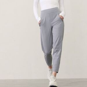 Athleta Trekkie North Joggers Size 0 Storm Cloud Grey
